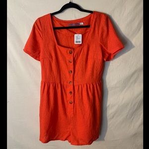 UO Linen Romper in Coral